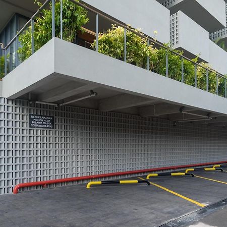 Sans Hotel Rg Living Jogja By Reddoorz Pakualaman Extérieur photo