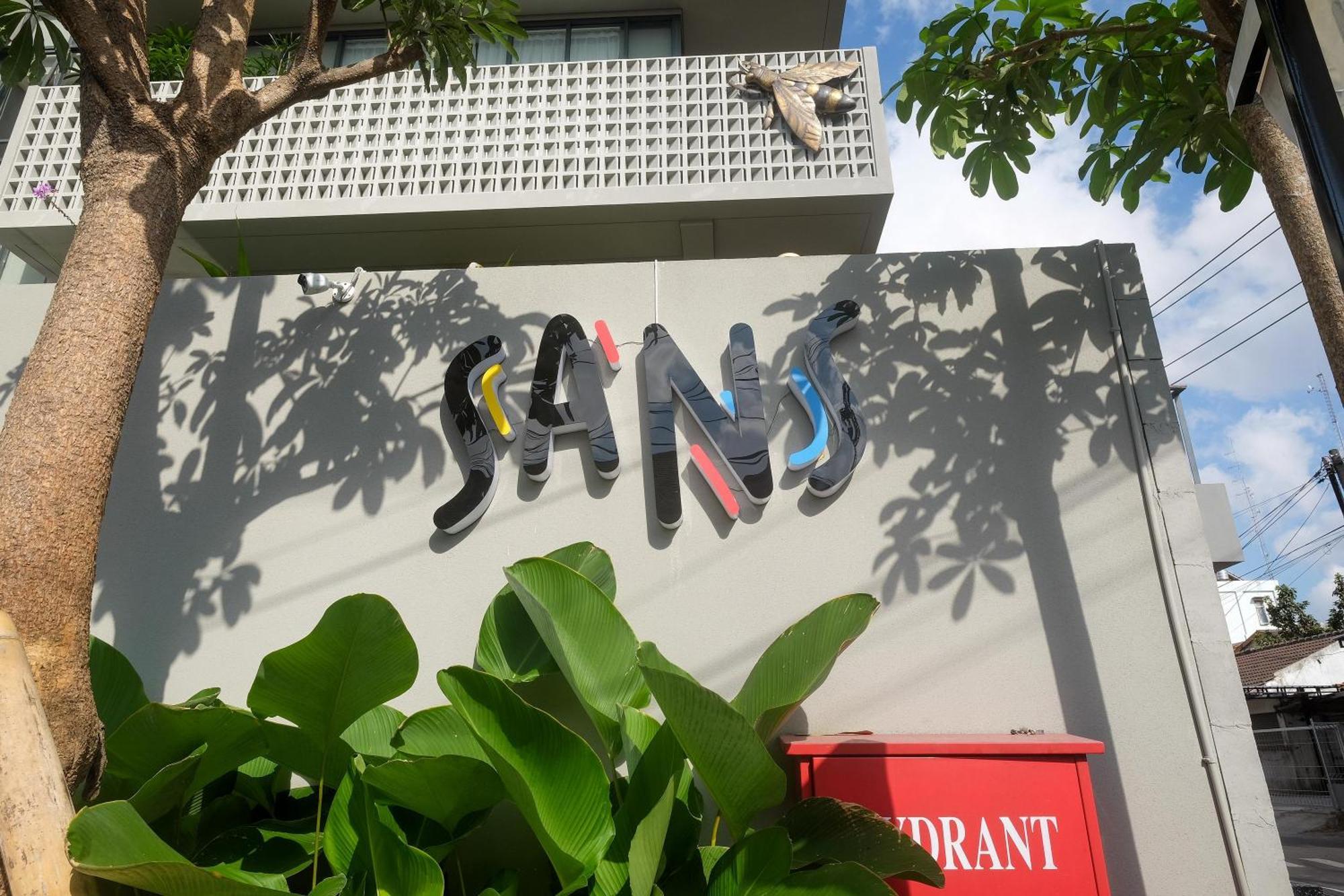 Sans Hotel Rg Living Jogja By Reddoorz Pakualaman Extérieur photo