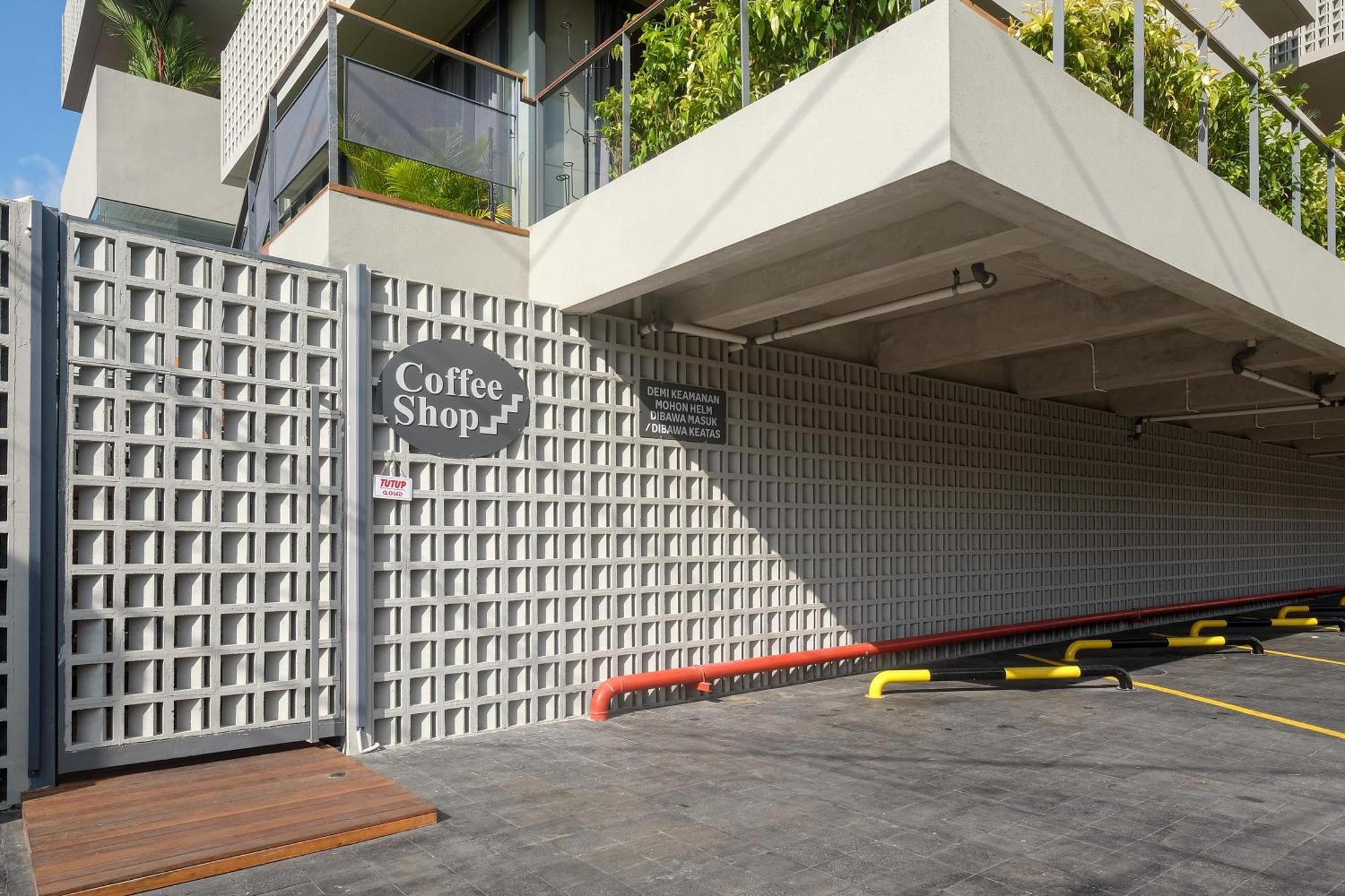 Sans Hotel Rg Living Jogja By Reddoorz Pakualaman Extérieur photo