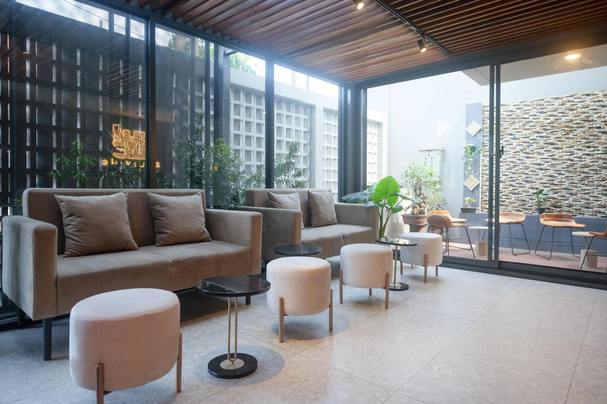 Sans Hotel Rg Living Jogja By Reddoorz Pakualaman Extérieur photo