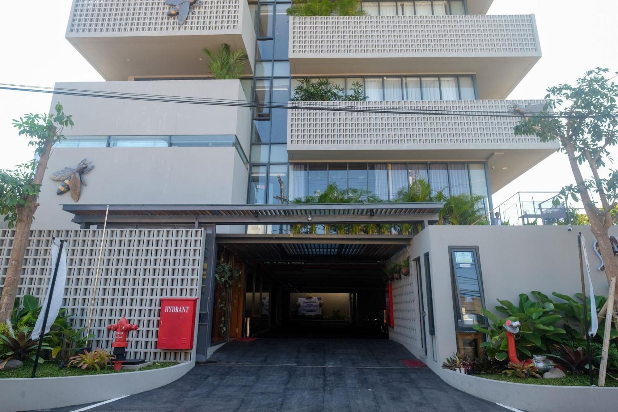 Sans Hotel Rg Living Jogja By Reddoorz Pakualaman Extérieur photo