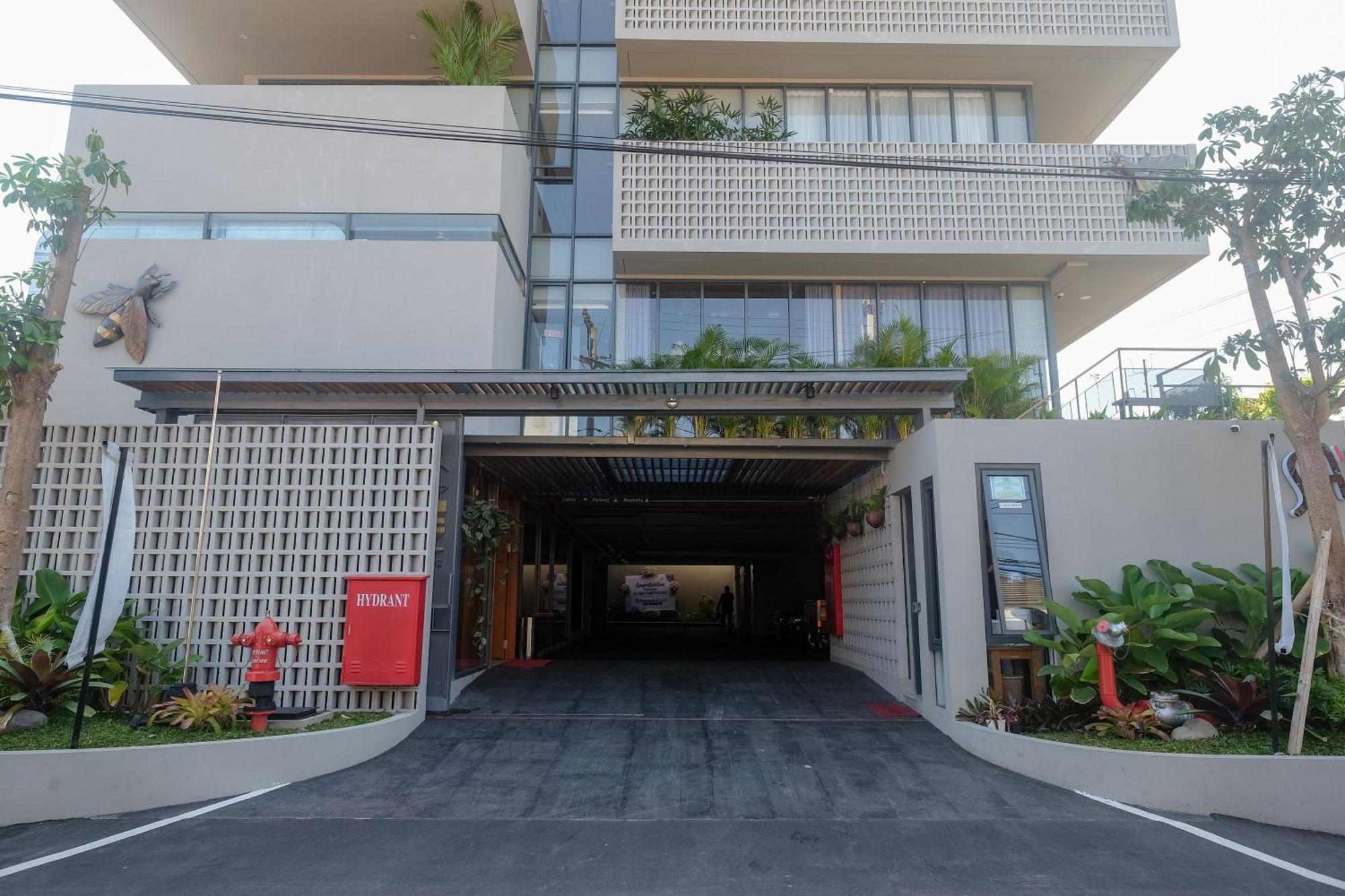 Sans Hotel Rg Living Jogja By Reddoorz Pakualaman Extérieur photo