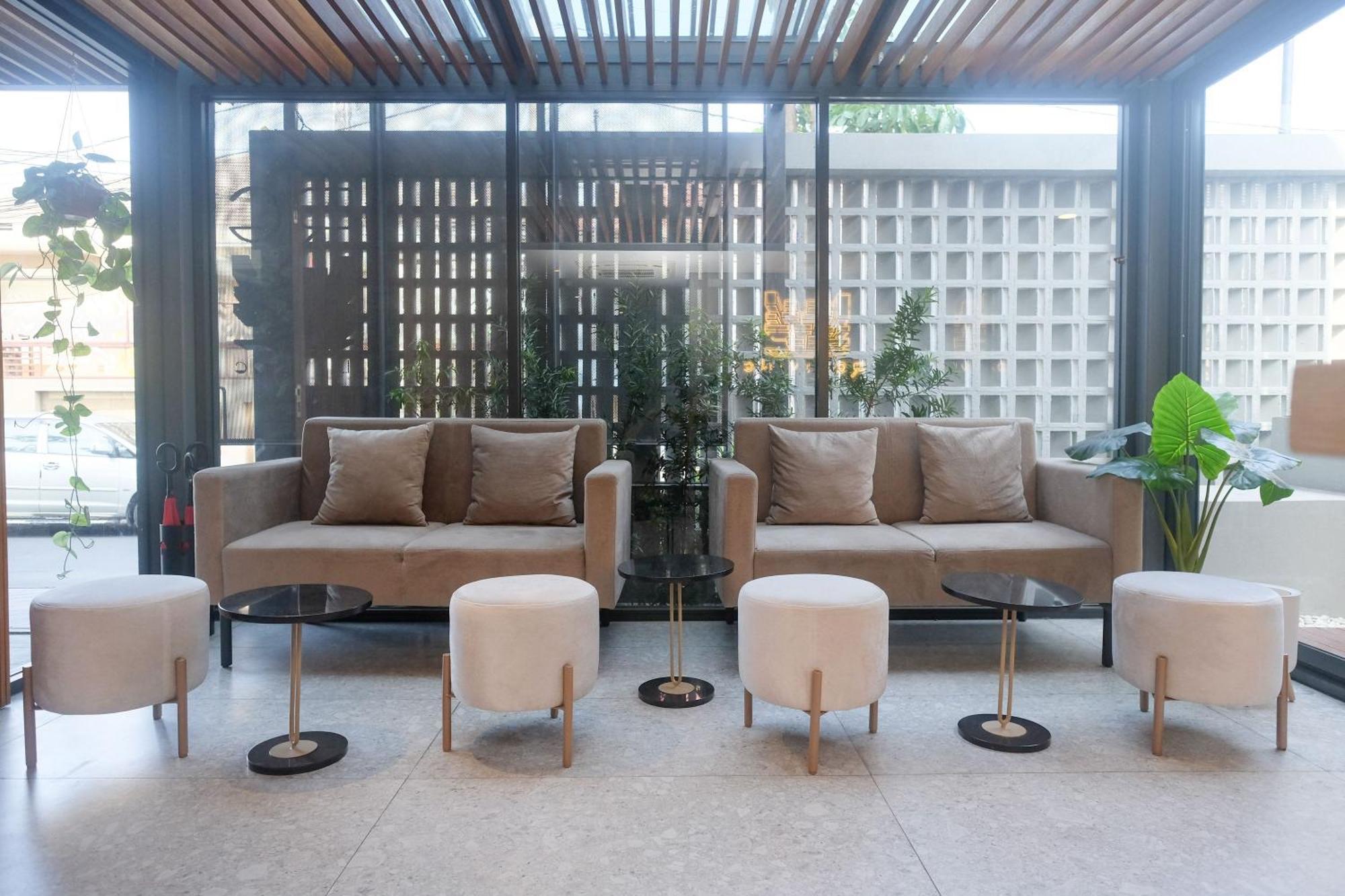 Sans Hotel Rg Living Jogja By Reddoorz Pakualaman Extérieur photo