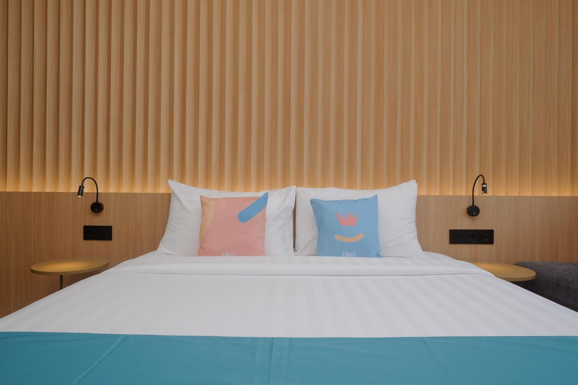 Sans Hotel Rg Living Jogja By Reddoorz Pakualaman Extérieur photo