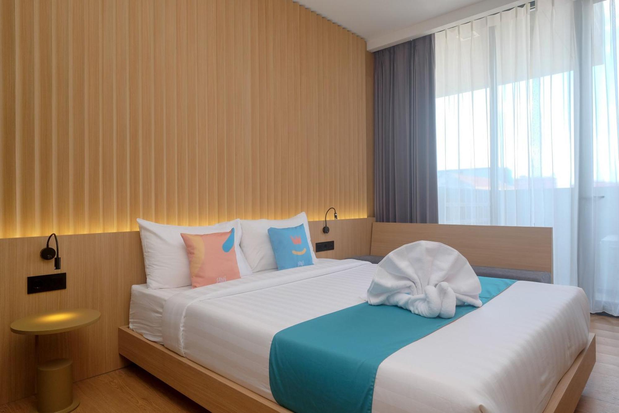 Sans Hotel Rg Living Jogja By Reddoorz Pakualaman Extérieur photo