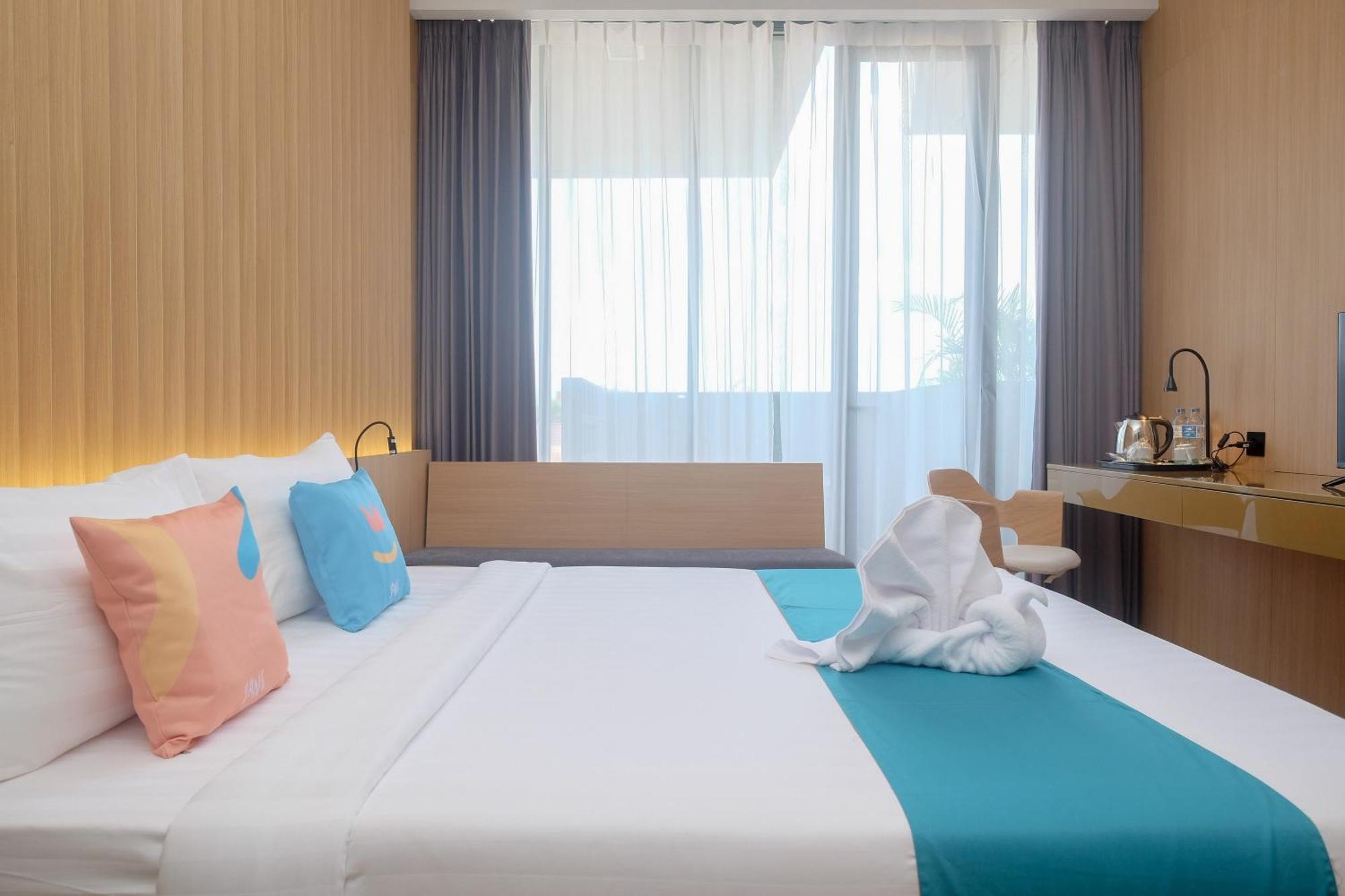 Sans Hotel Rg Living Jogja By Reddoorz Pakualaman Extérieur photo
