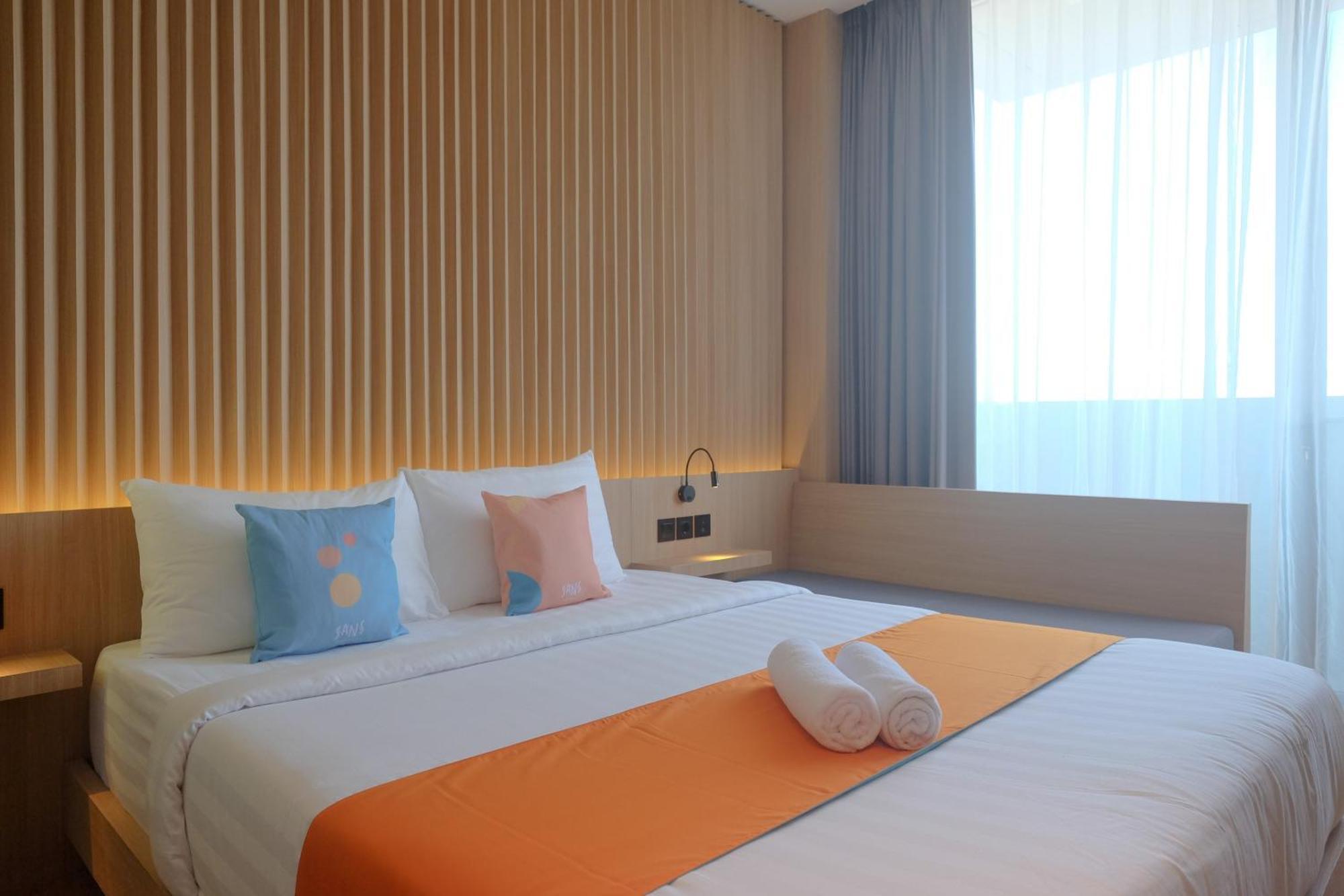 Sans Hotel Rg Living Jogja By Reddoorz Pakualaman Extérieur photo