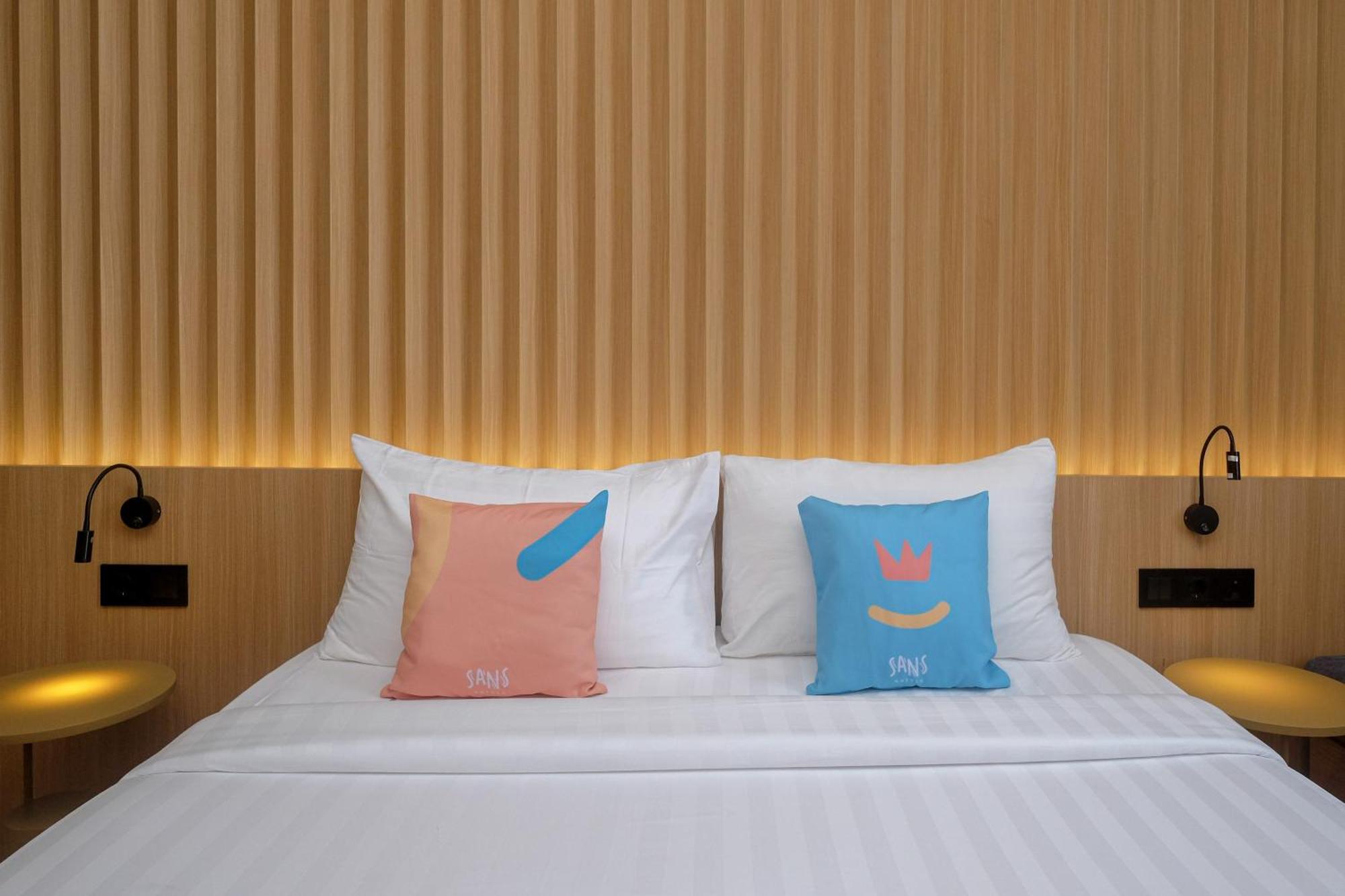 Sans Hotel Rg Living Jogja By Reddoorz Pakualaman Extérieur photo